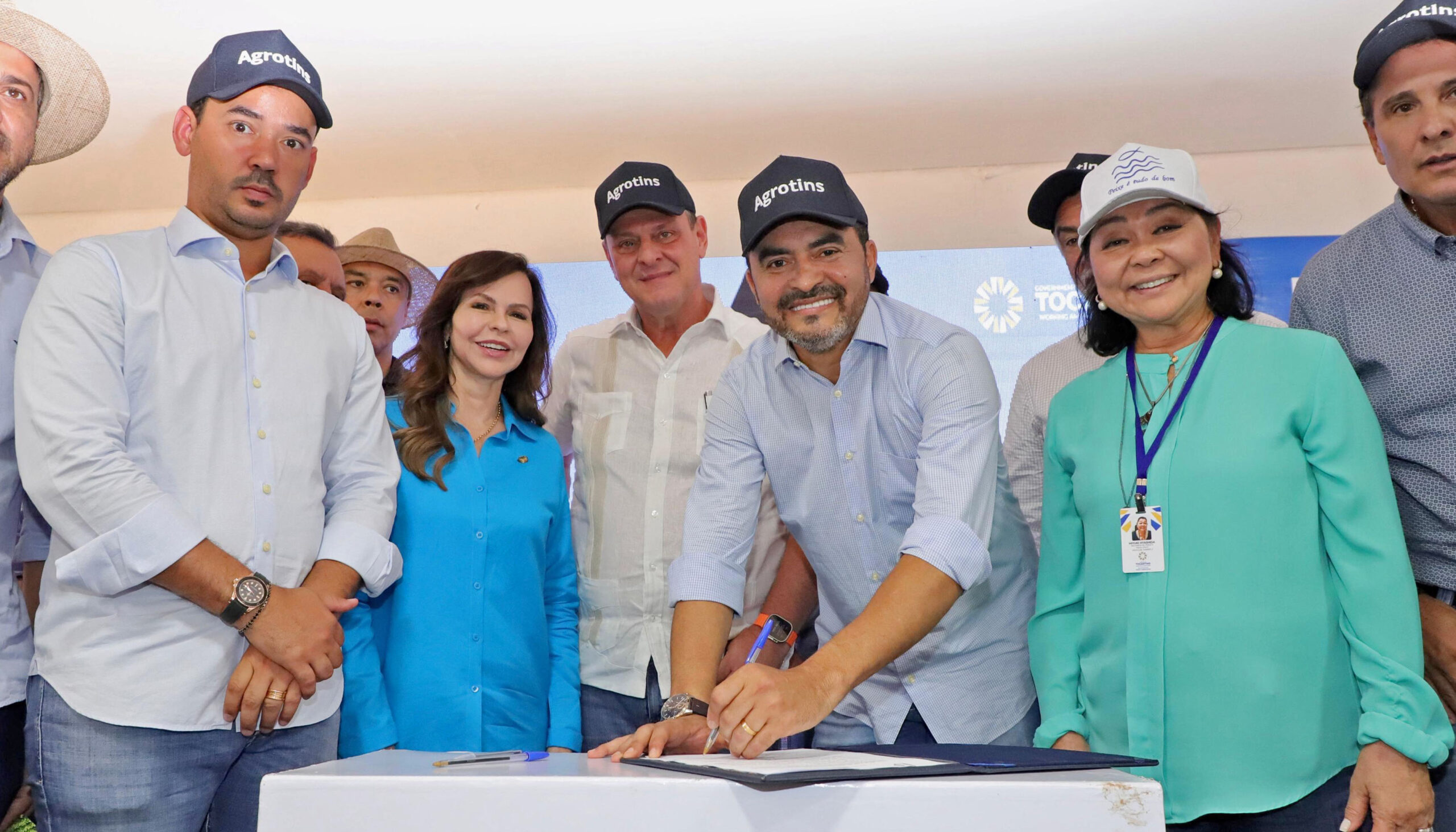 Na Agrotins 2024, governador Wanderlei Barbosa e ministro Carlos Fávaro firmam parcerias para inovar o agronegócio tocantinense